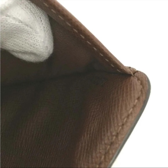 LV monogram compact billfold - Picture 8 of 9